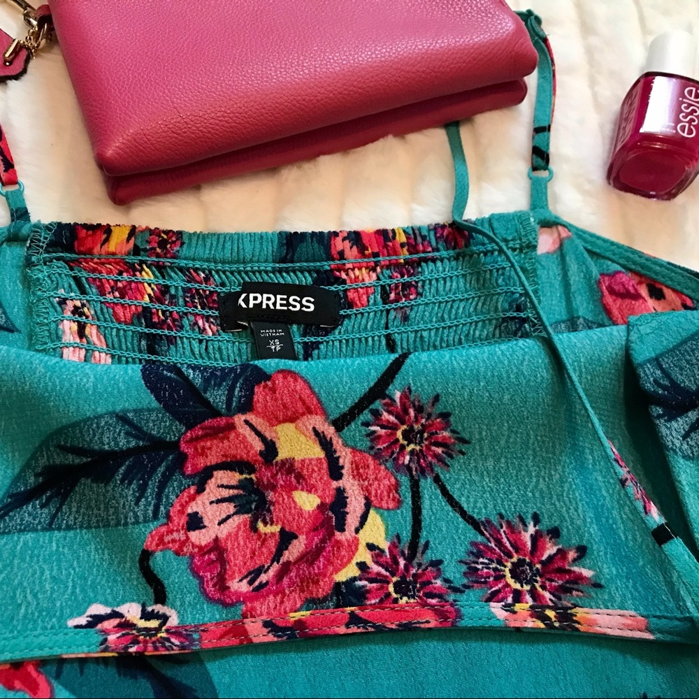 XS FLORAL RUFFLE WRAP DRESS BY EXPRESS - Picture 6 of 11